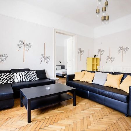 Downtown Circus Apartment Budapeste Exterior foto