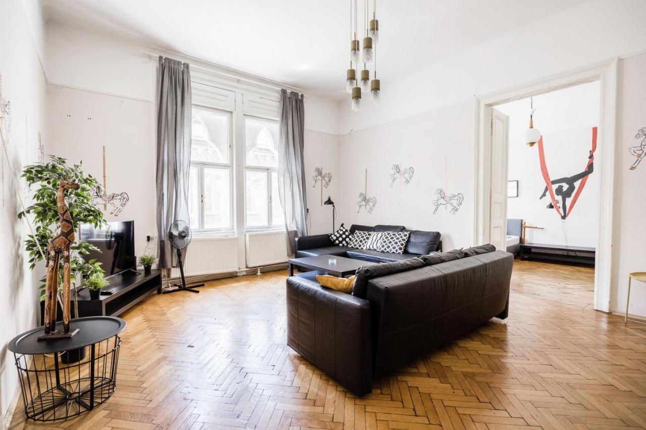 Downtown Circus Apartment Budapeste Exterior foto