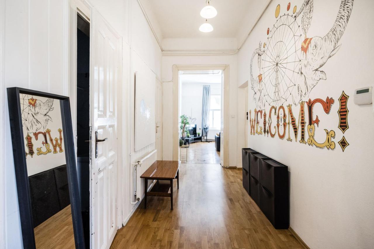 Downtown Circus Apartment Budapeste Exterior foto