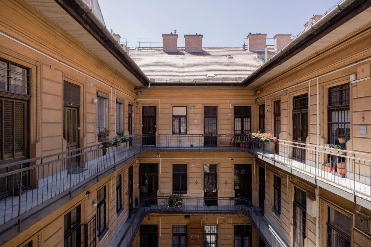 Downtown Circus Apartment Budapeste Exterior foto