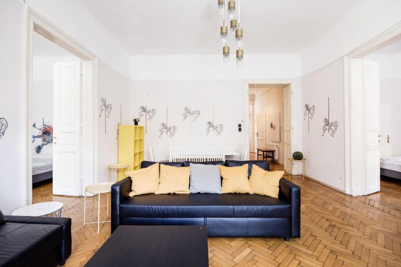 Downtown Circus Apartment Budapeste Exterior foto