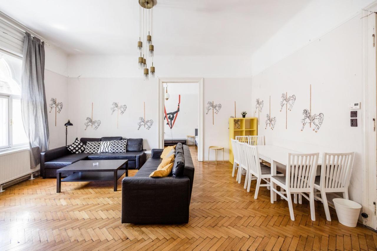 Downtown Circus Apartment Budapeste Exterior foto